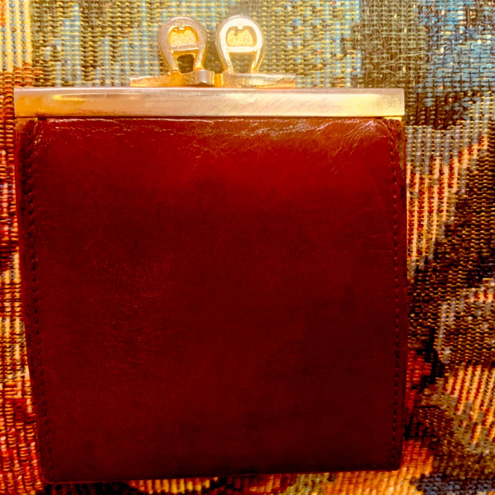Vintage Leather Aigner Kisslock Coin Purse
